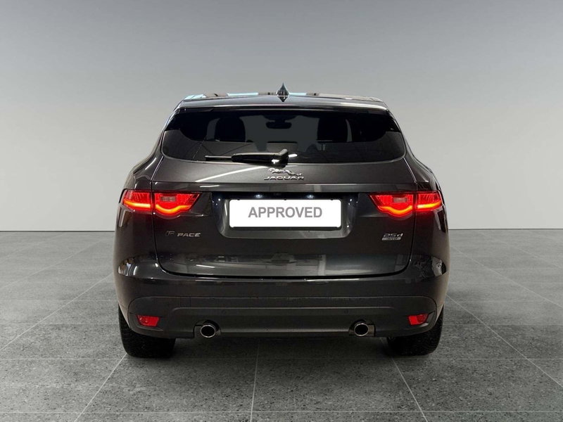 Jaguar F-Pace usata a Trento (7)