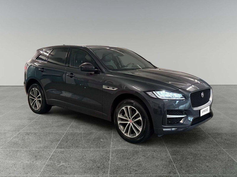 Jaguar F-Pace usata a Trento (8)