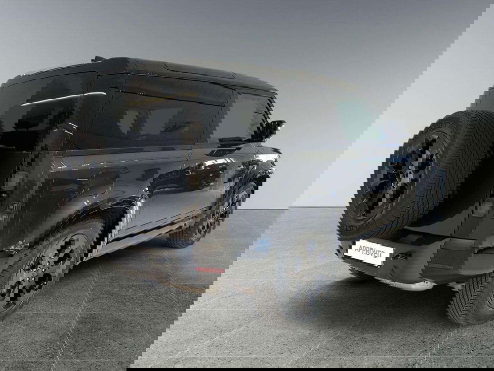 Land Rover Defender nuova a Trento (2)