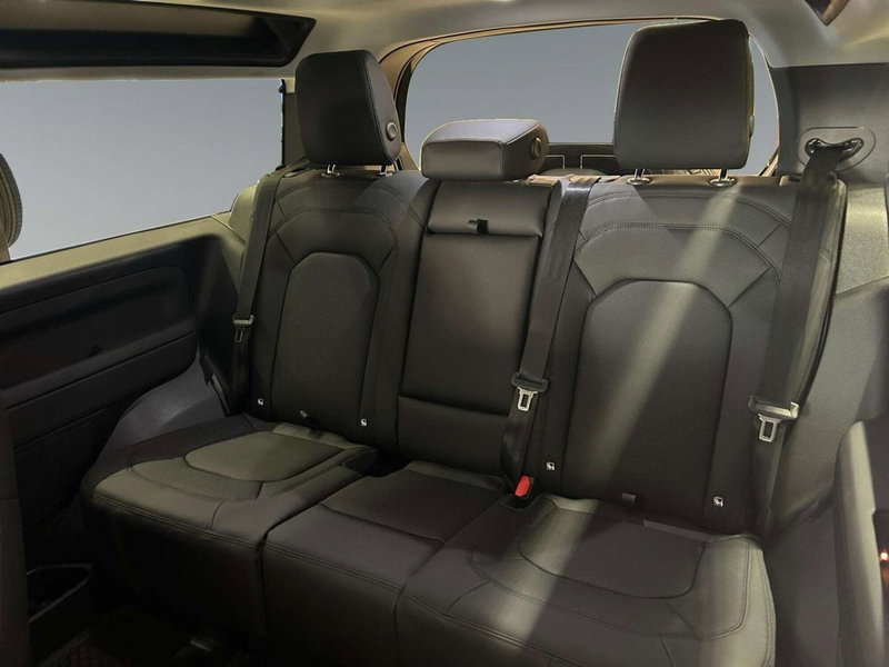 Land Rover Defender nuova a Trento (5)