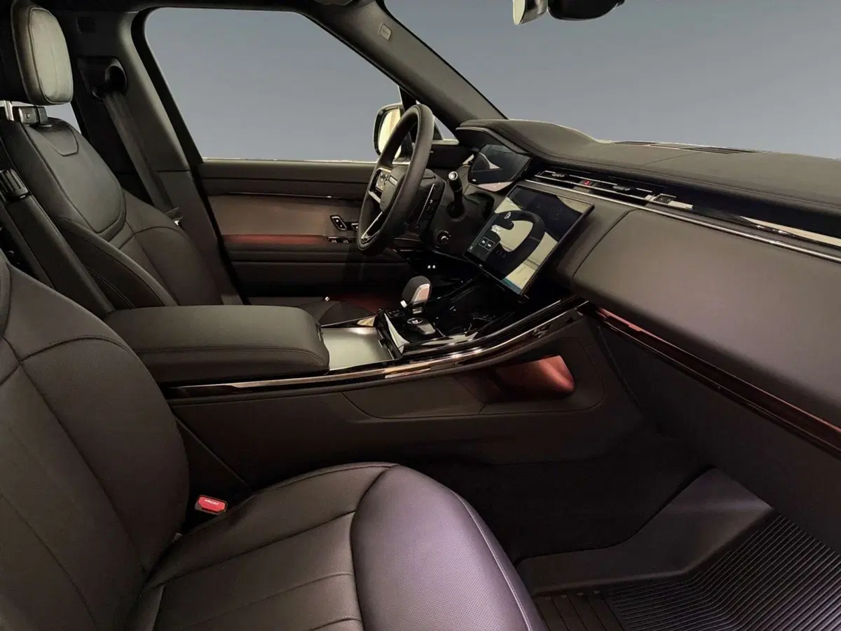 Land Rover Range Rover Sport nuova a Trento (4)