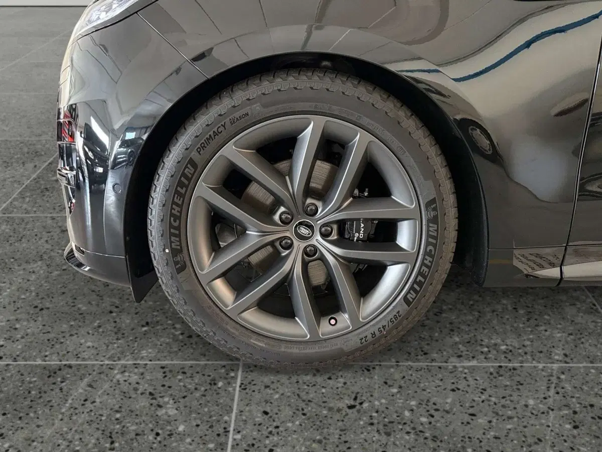 Land Rover Range Rover Sport nuova a Trento (9)