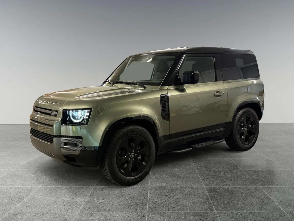 Land Rover Defender nuova a Trento