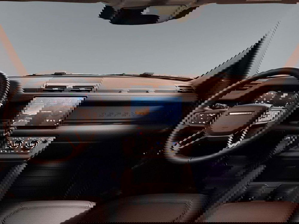 Land Rover Defender nuova a Trento (3)