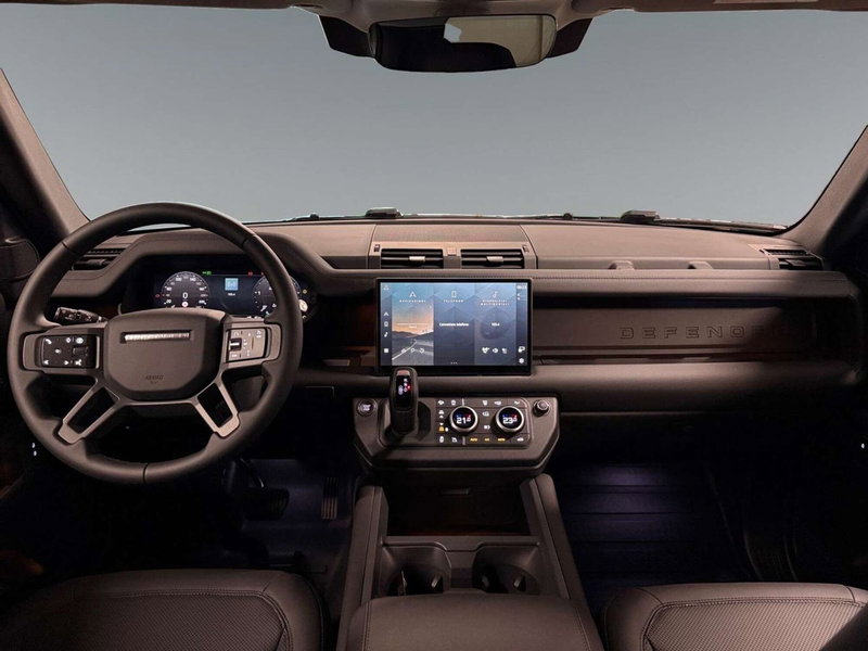 Land Rover Defender nuova a Trento (3)
