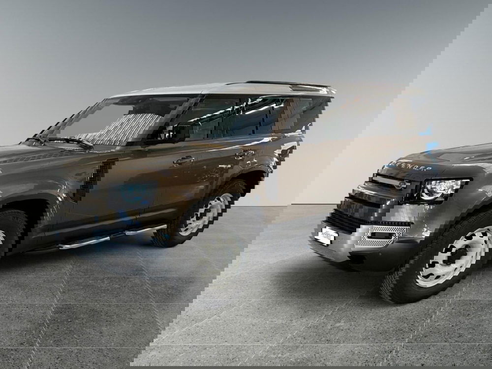 Land Rover Defender nuova a Trento