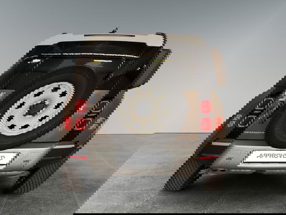 Land Rover Defender nuova a Trento (7)