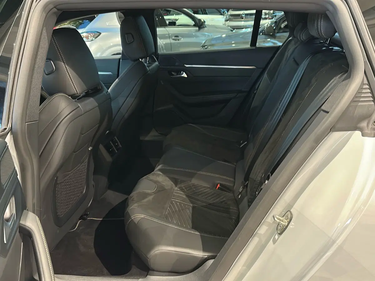 Peugeot 508 SW usata a Vicenza (16)