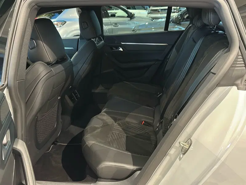 Peugeot 508 SW usata a Vicenza (16)
