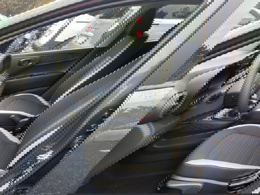 Hyundai i10 nuova a Roma (14)