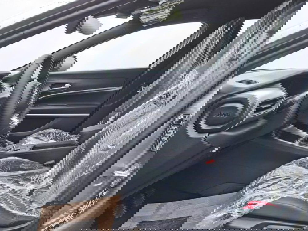 Jeep Avenger nuova a Perugia (10)