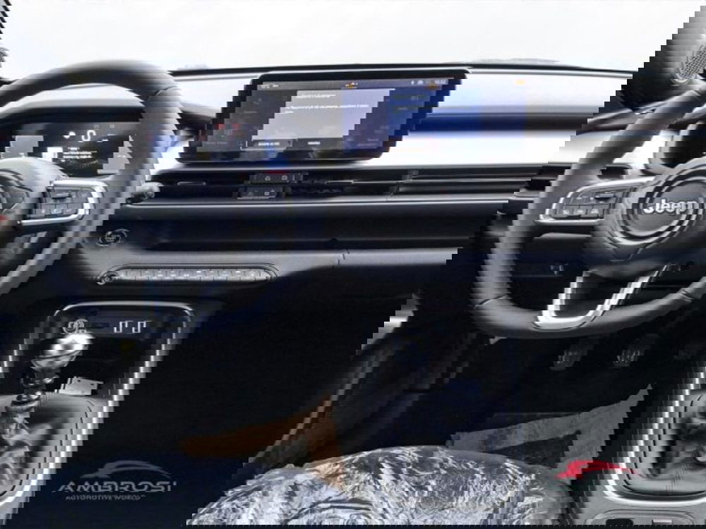 Jeep Avenger nuova a Perugia (15)