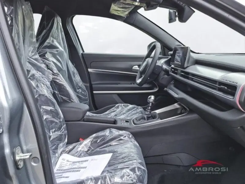 Jeep Avenger nuova a Perugia (12)