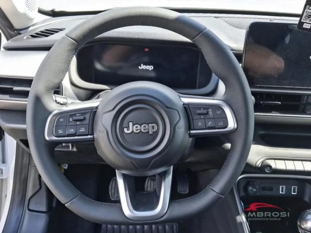 Jeep Avenger nuova a Perugia (13)