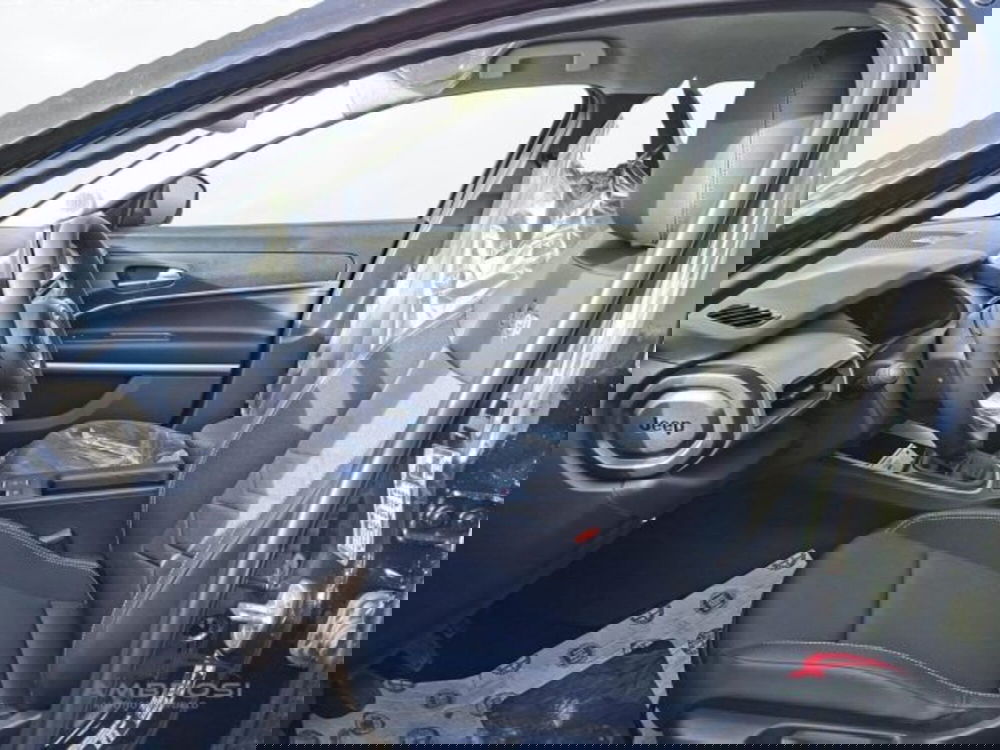 Jeep Avenger nuova a Perugia (10)