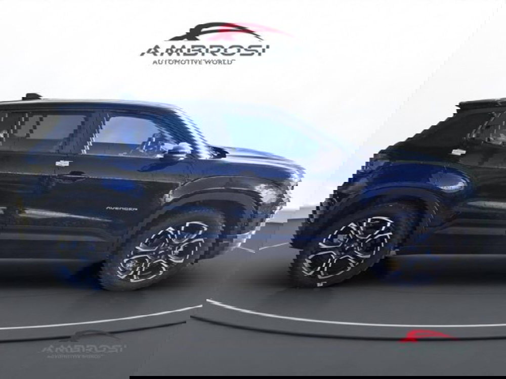 Jeep Avenger nuova a Perugia (5)