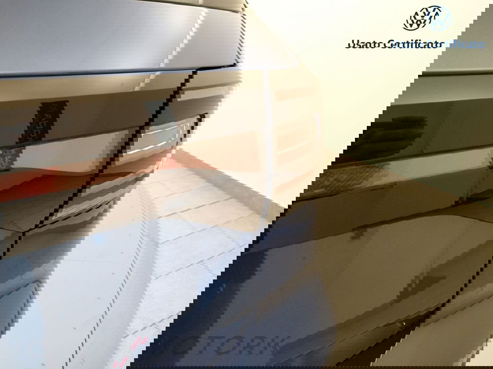 Volkswagen T-Cross usata a Varese (8)