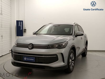 Volkswagen Tiguan 2.0 tdi Edition 150cv dsg nuova a Busto Arsizio