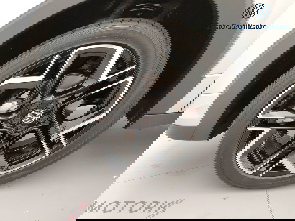 Volkswagen T-Cross nuova a Varese (7)