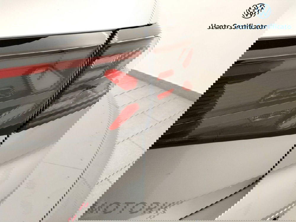 Volkswagen T-Cross nuova a Varese (8)