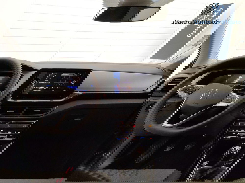 Volkswagen T-Cross nuova a Varese (14)