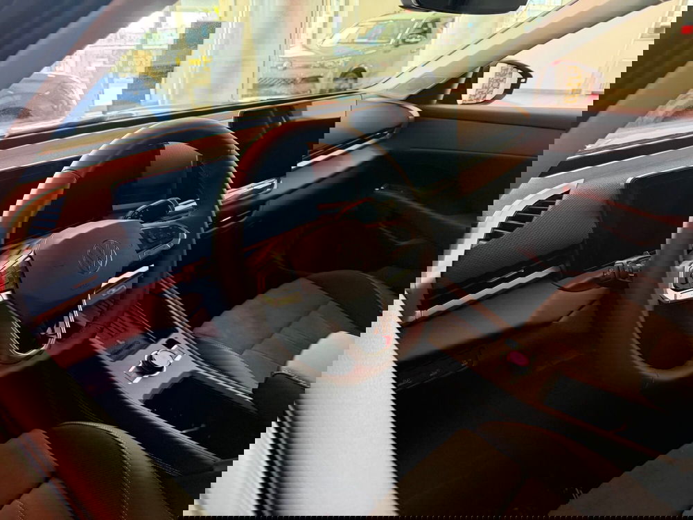 Volkswagen T-Roc nuova a Genova (8)