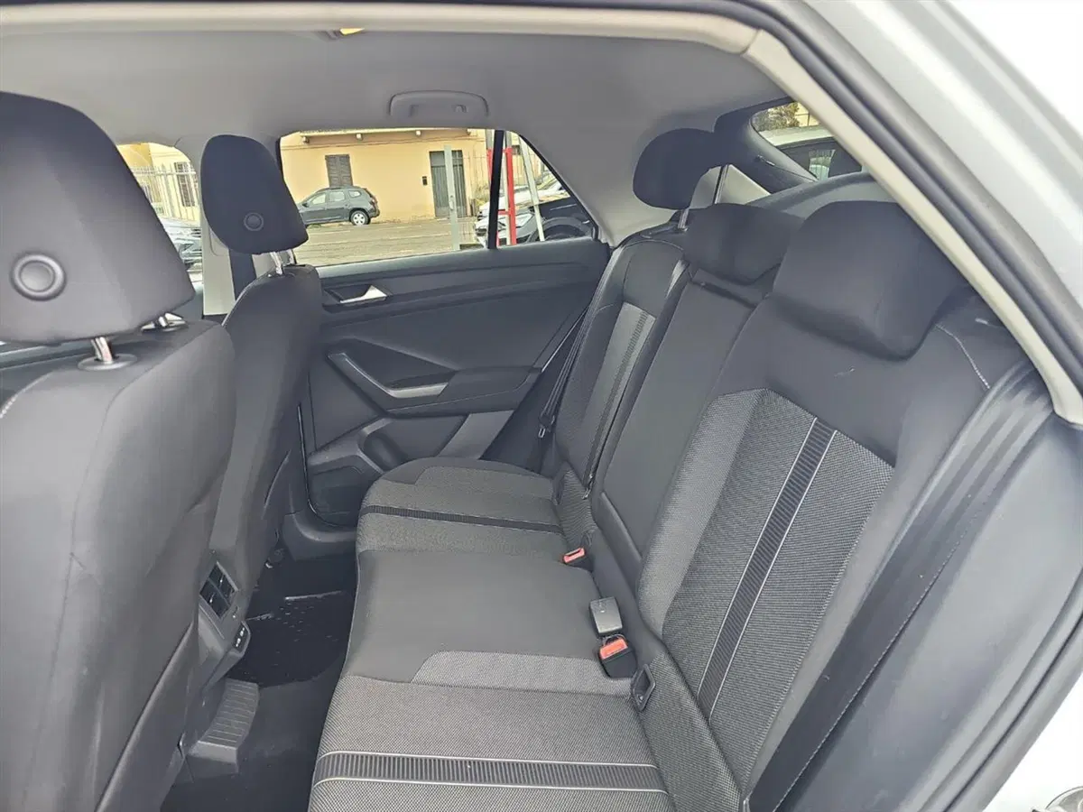 Volkswagen T-Roc usata a Lecco (10)