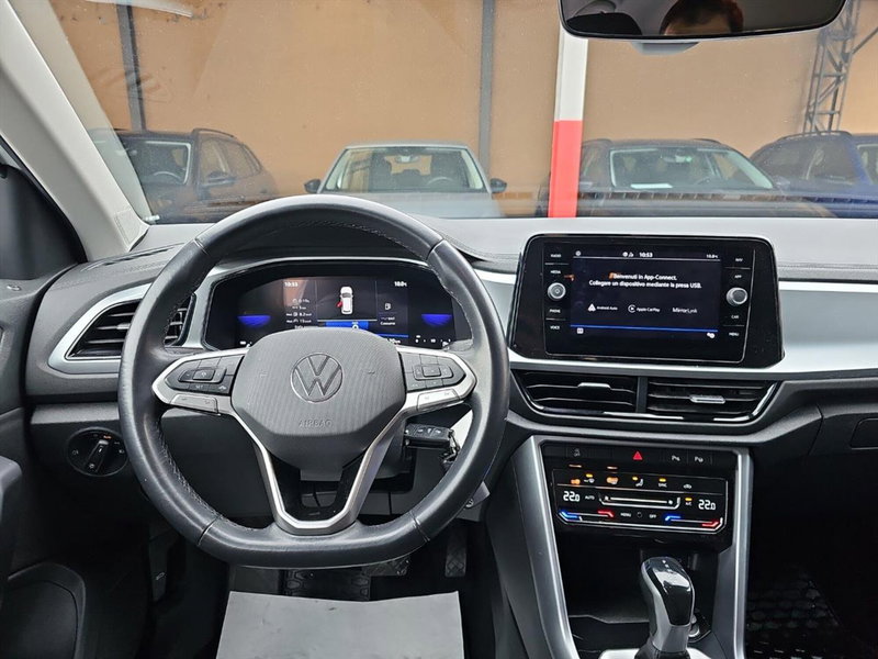 Volkswagen T-Roc usata a Lecco (11)