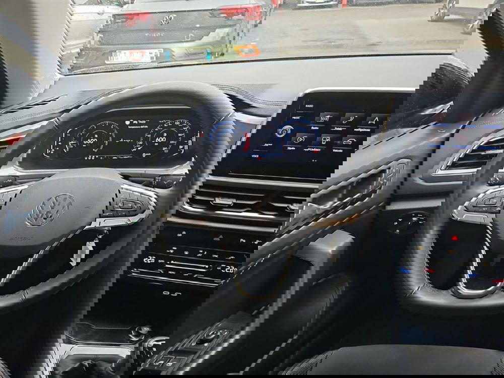 Volkswagen T-Roc usata a Lecco (10)