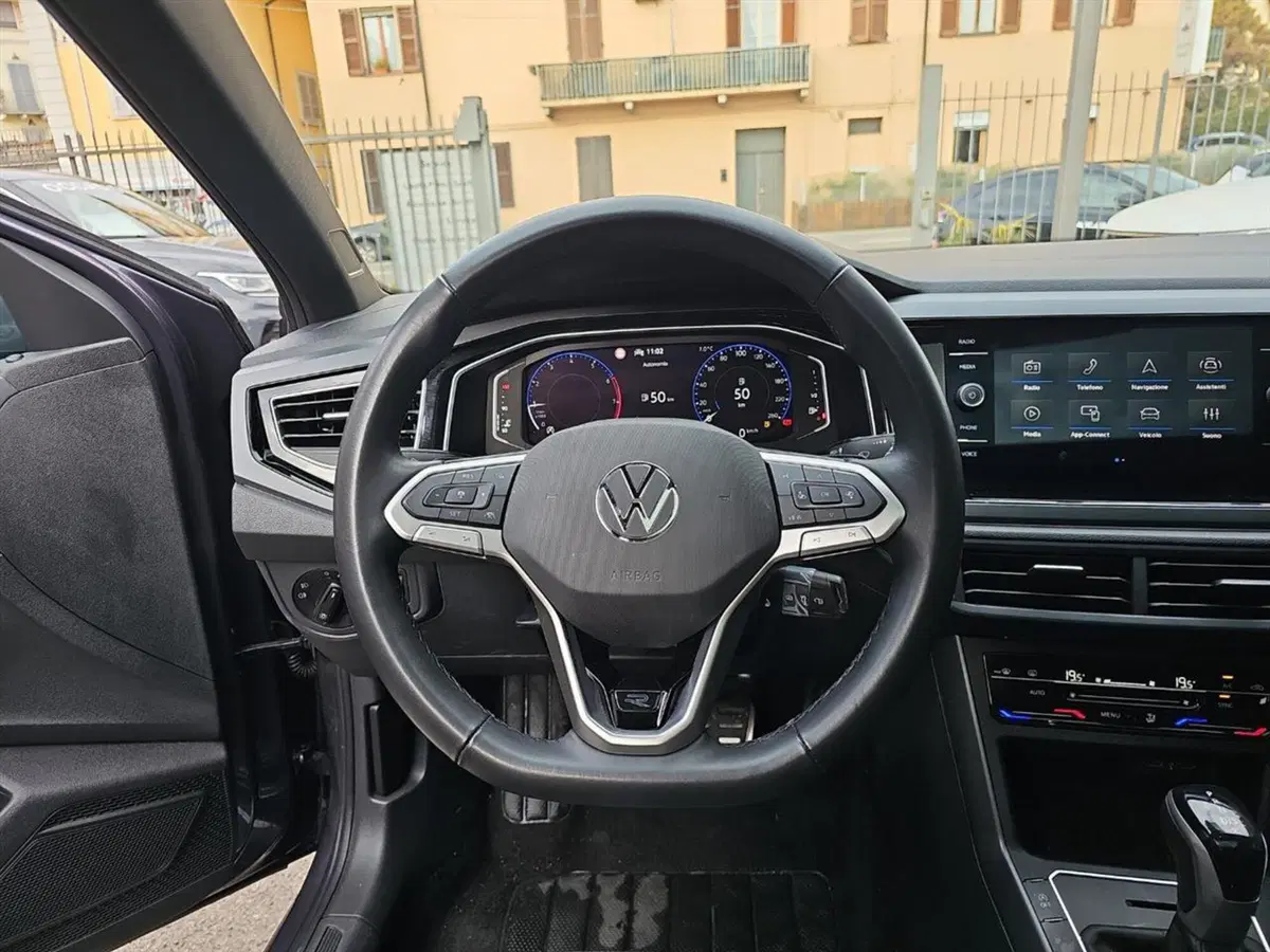 Volkswagen Taigo usata a Lecco (10)