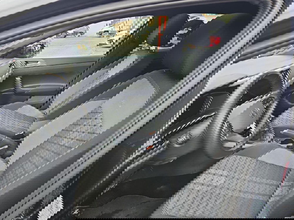 Volkswagen Taigo usata a Lecco (11)