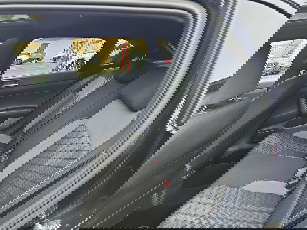 Volkswagen Taigo usata a Lecco (12)