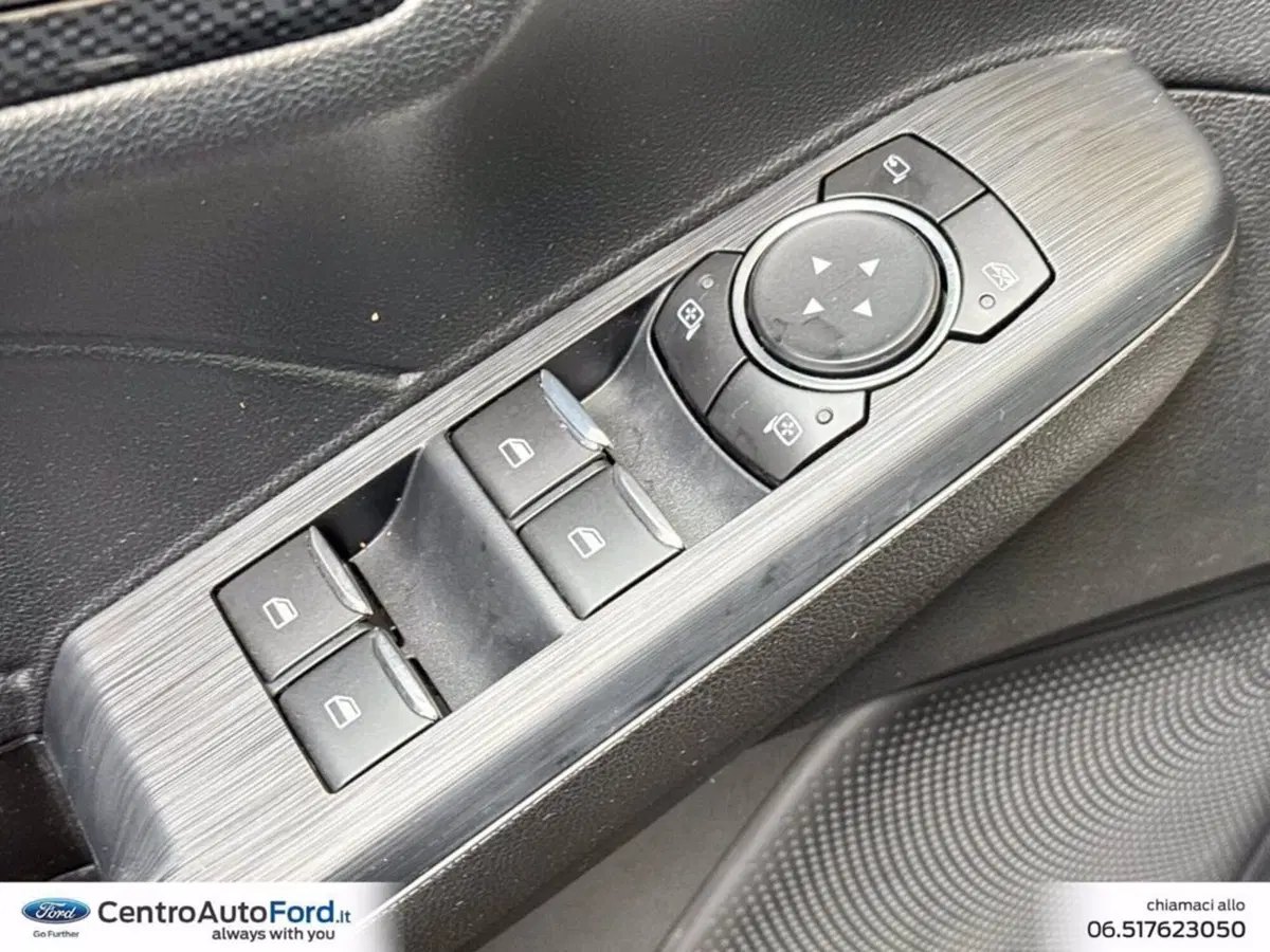 Ford Kuga usata a Roma (19)