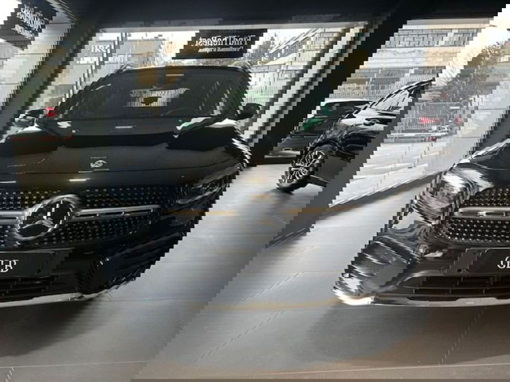 Mercedes-Benz GLB nuova a Potenza (2)