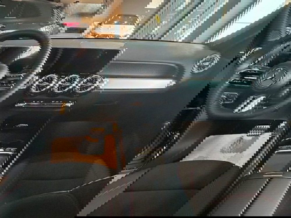 Mercedes-Benz GLB nuova a Potenza (6)