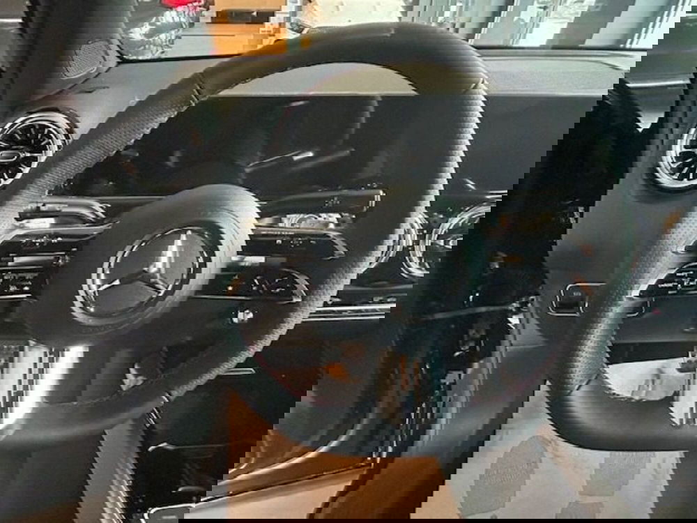 Mercedes-Benz GLB nuova a Potenza (7)