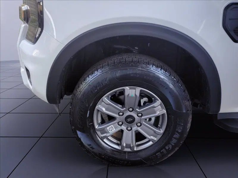 Ford Ranger Pick-up nuova a Milano (10)