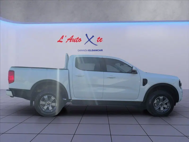 Ford Ranger Pick-up nuova a Milano (8)