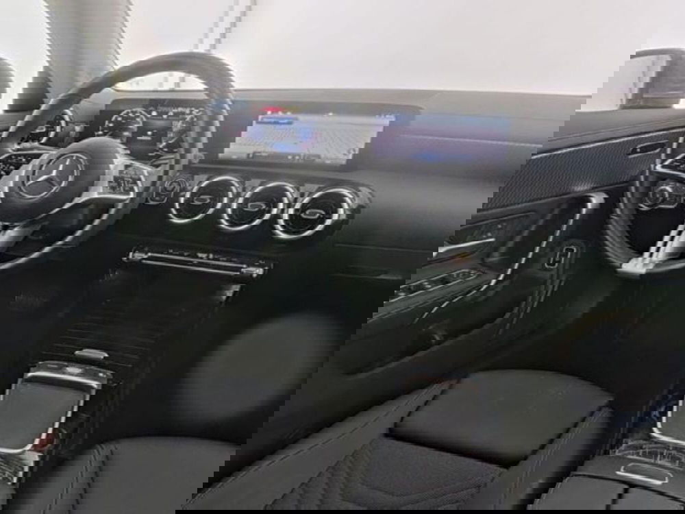 Mercedes-Benz CLA Shooting Brake usata a Milano (5)