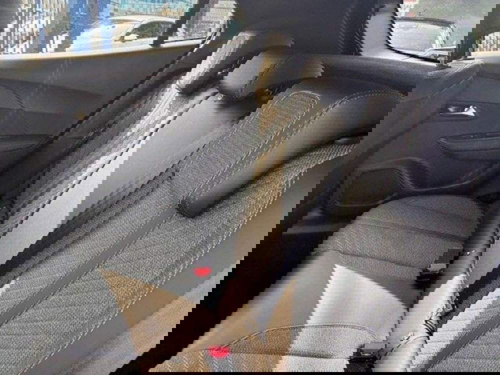 Peugeot 2008 usata a Milano (8)