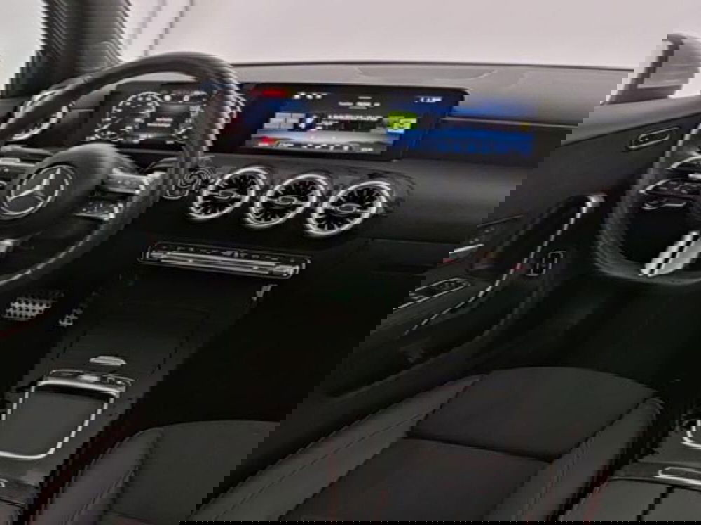 Mercedes-Benz Classe A Sedan usata a Milano (7)