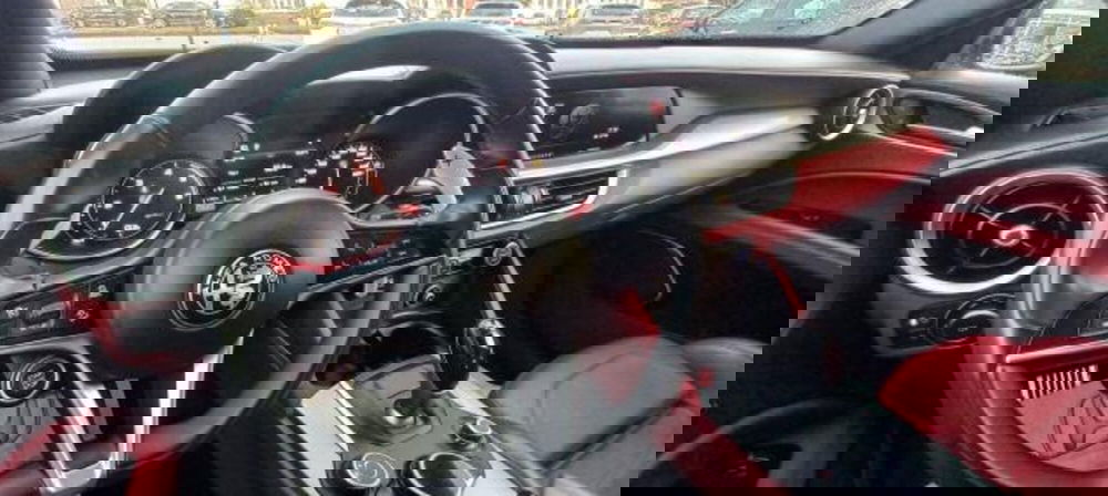 Alfa Romeo Stelvio usata a Udine (11)