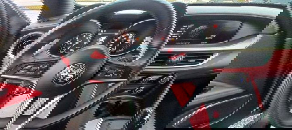 Alfa Romeo Stelvio usata a Udine (15)