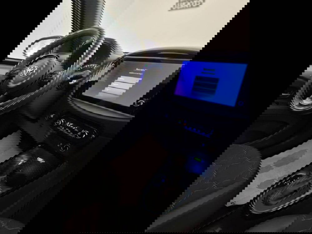Toyota Aygo X usata a Torino (10)