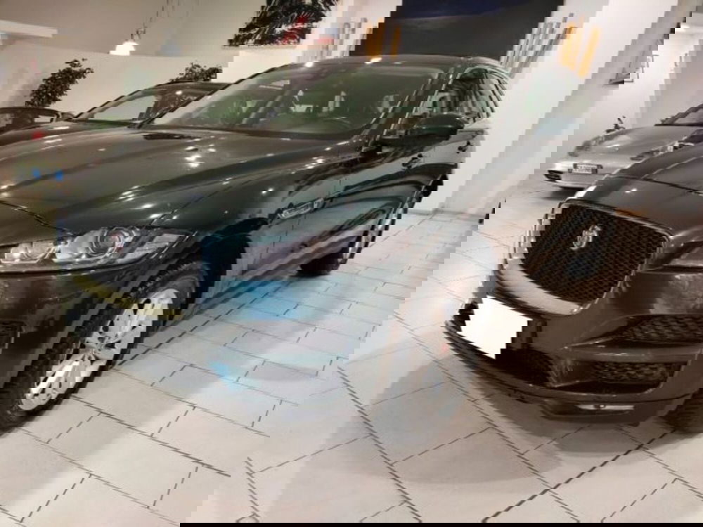 Jaguar F-Pace usata a Firenze (3)