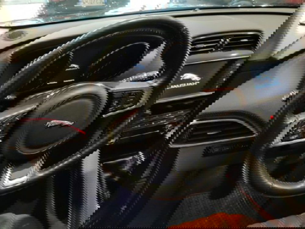 Jaguar F-Pace usata a Firenze (9)