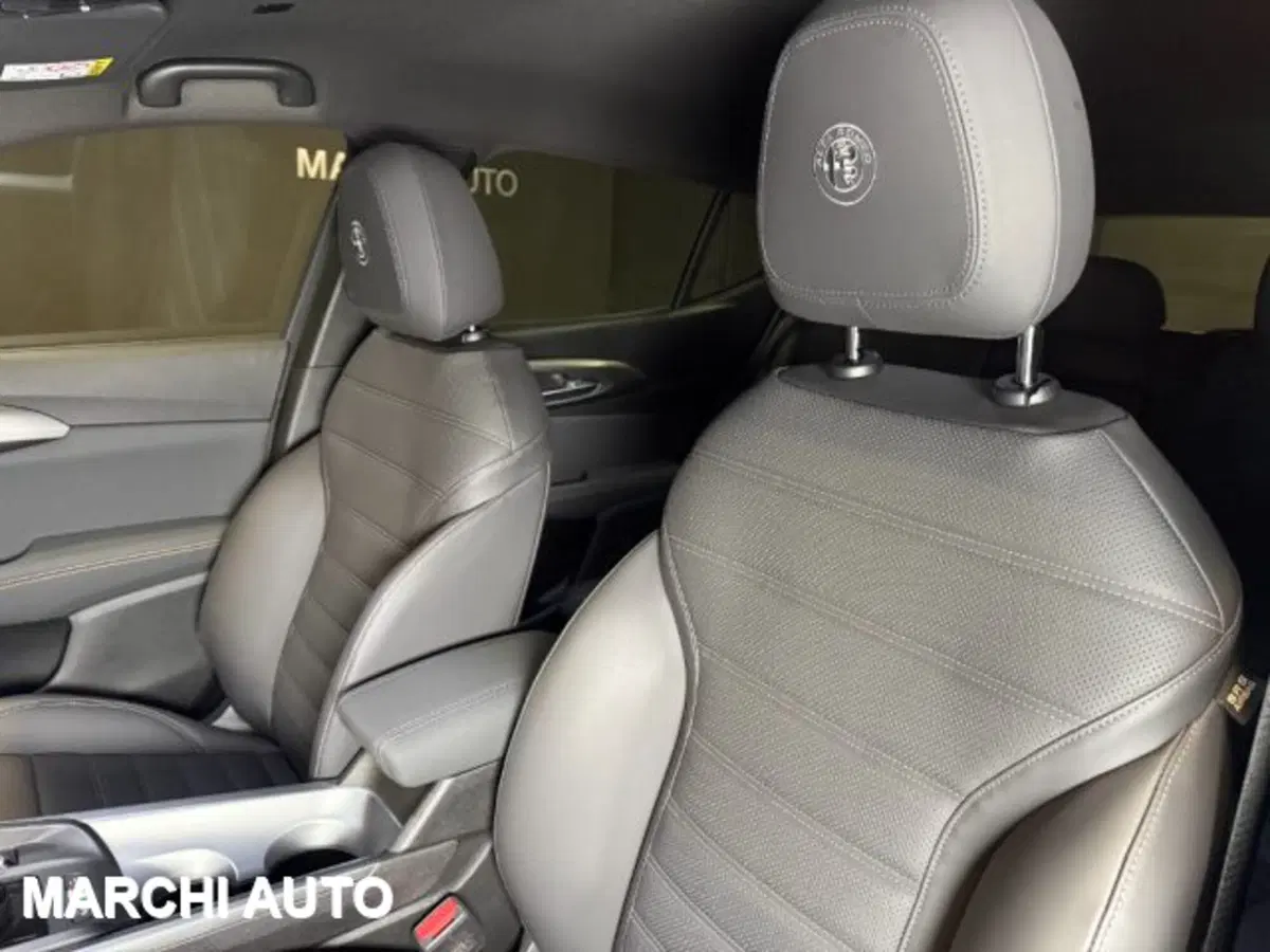 Alfa Romeo Tonale usata a Perugia (11)