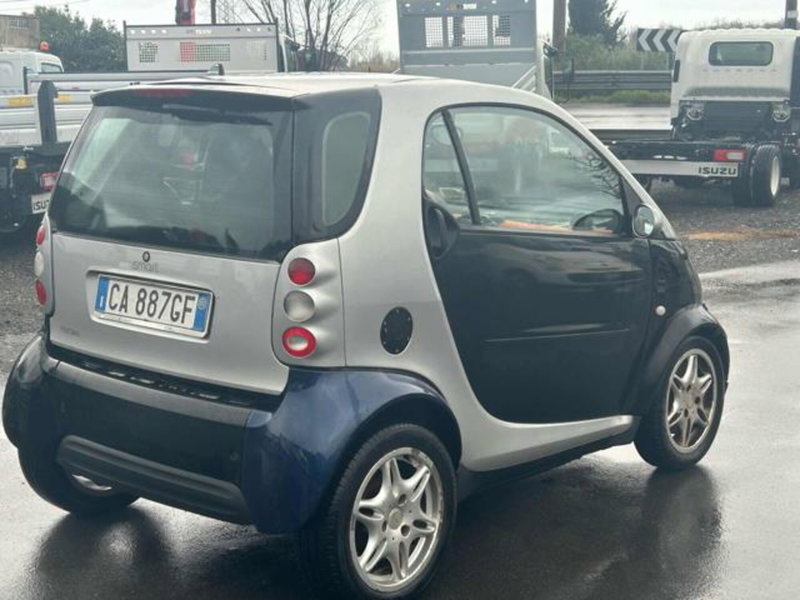 smart Fortwo usata a Lucca (6)