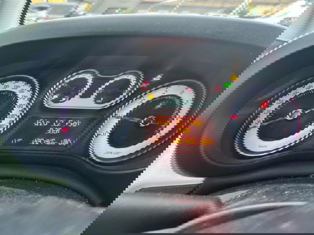 Fiat 500L usata a Lucca (11)