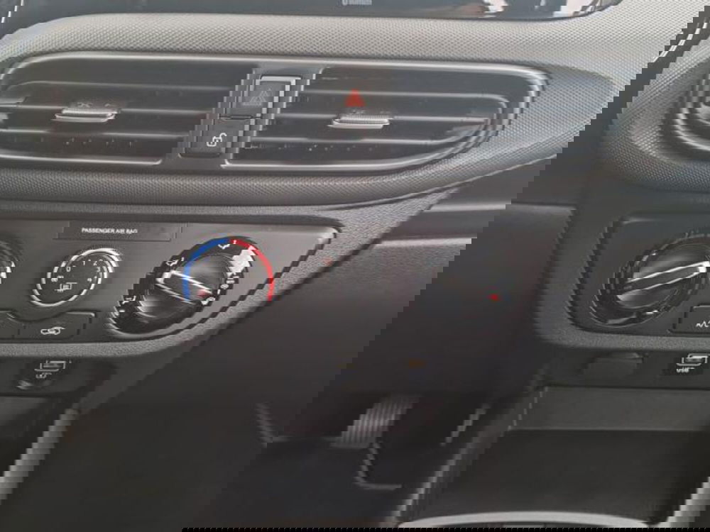 Hyundai i10 usata a Salerno (16)